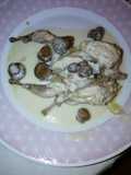 Codorniz con champiñones en salsa de almendras