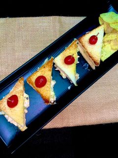 தயிர் சாண்ட்விச் (Thayir sandwich recipe in tamil) செய்முறை முக்கிய புகைப்படம்