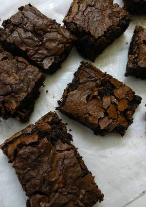A picture of Classic Chocolate brownies.
