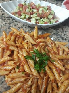 صورة لوصفة معكرونة بصوص البندورة