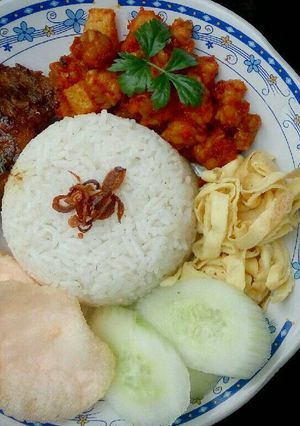 Foto resep Ikan Masak Kering Kayu Bakar Pelengkap Nasi Uduk/Nasi Kuning