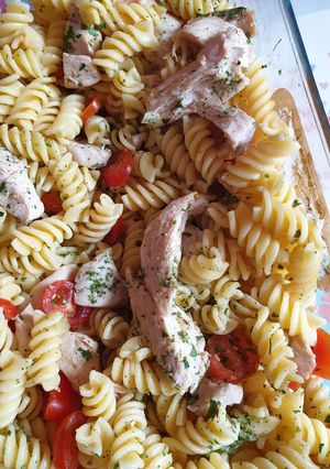 Une photo de Salade de pâtes au poulet