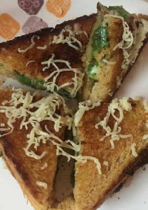 A picture of Cheese Chilly Mayo Toast Sandwich.