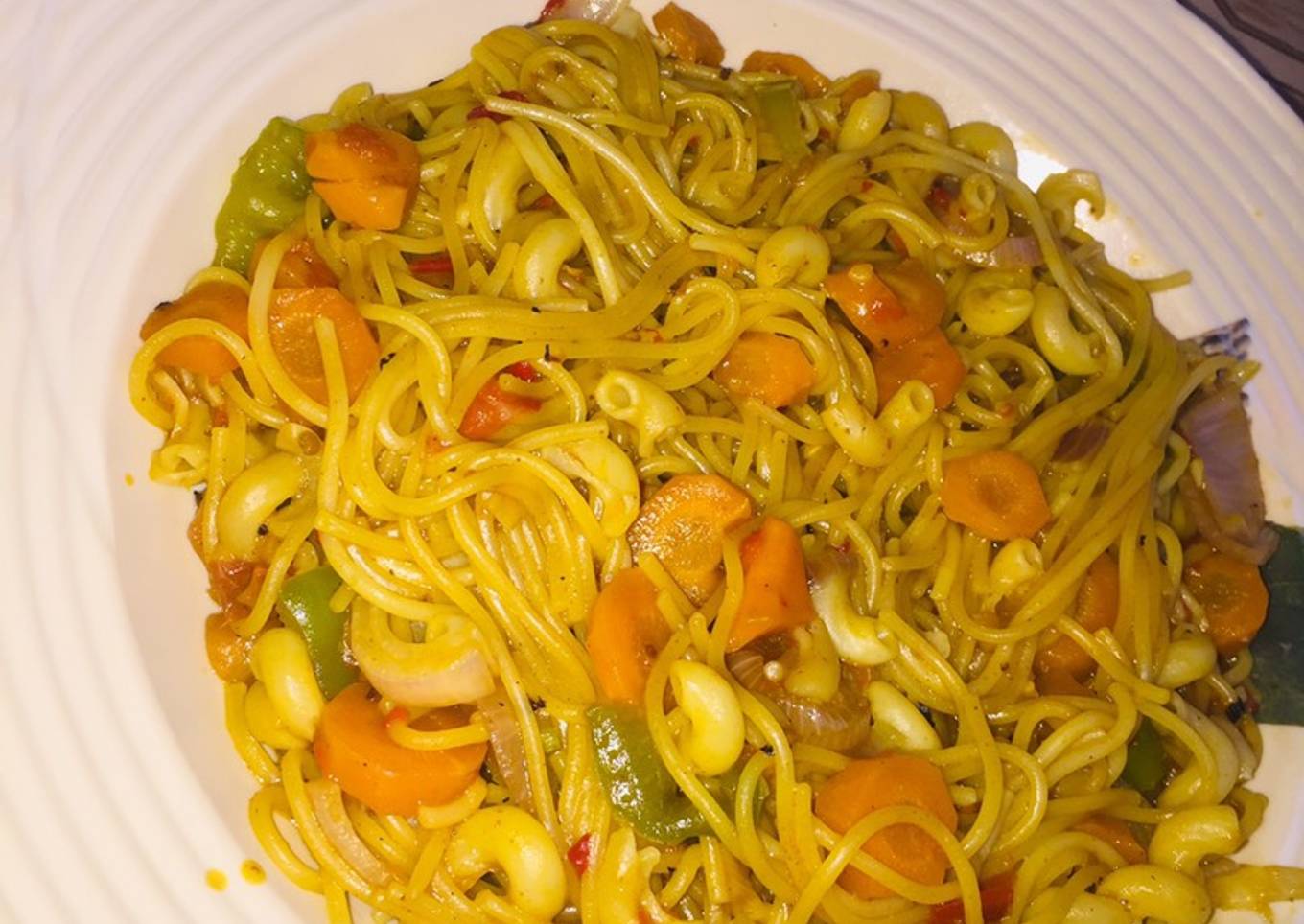 Spaghetti with macaroni