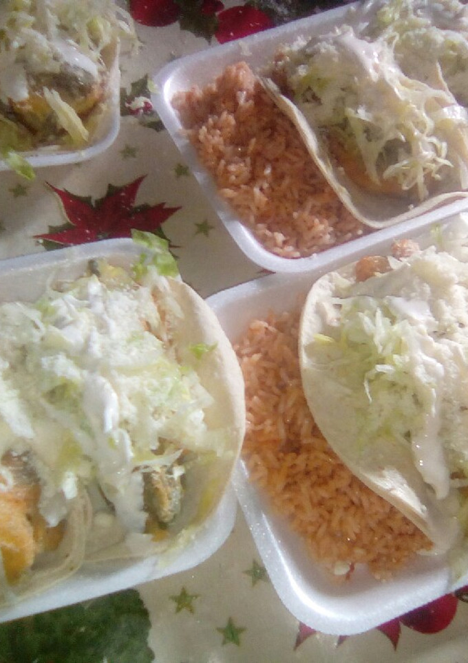 Una foto de Chiles rellenos con arroz