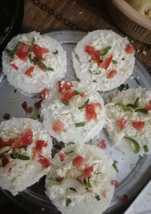 A picture of Bread cheese discs.