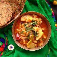 A picture of Bhandarewali aloo ki sabzi (Indian Potato Curry).