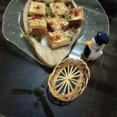 A picture of Chatpate sandwich.