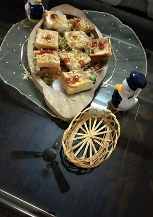 A picture of Chatpate sandwich.