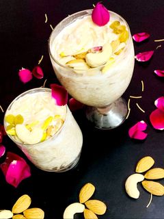 मीठी सेवइयां (meethi seviyan recipe in Hindi) रेसिपी मुख्य फोटो