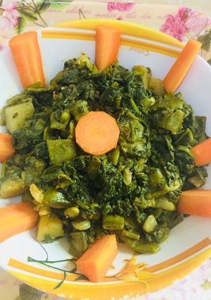 A picture of Palak Sem Aaloo mix veg.
