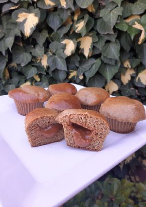 Una foto de Muffins de banana con dulce de leche