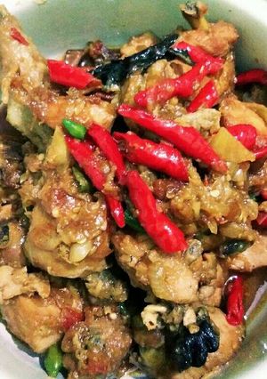 Foto resep Semur Ayam Pedas Sederhana