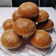 Komló kovászos házi hamburger zsemle