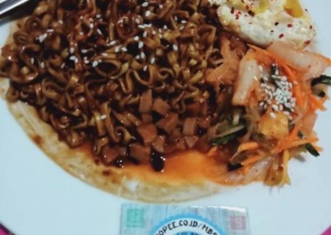 Resep Mie pasta kedelai hitam Ala Korea (Jajangmyeon) yang Bikin Ngiler