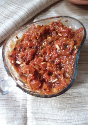 A picture of Dates tomato chutney.