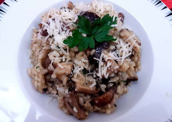 Recipe of Super Quick Homemade Risotto al funghi