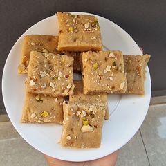 A picture of Sing Pak (Mandvi Pak / Peanut Burfi).