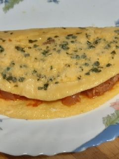 Una foto de Tortilla de atún y tomate