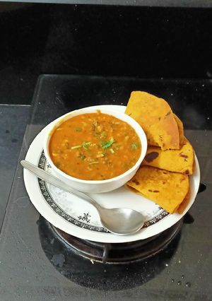 મગ રસાવાળા (Moong Rasavala Recipe In Gujarati) રેસીપી મુખ્ય ફોટો