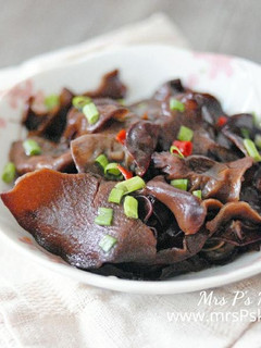涼拌黑木耳【健康小吃】 的食譜成品照片