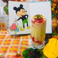 A picture of Mango mastani.