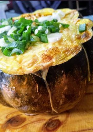 Una foto de 🧀Fondue de Cabutia con Salchichas parrilleras