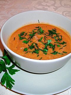 Una foto de Crema de berenjenas asadas con tomates - veggie
