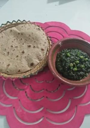 A picture of Sarson ka saag.