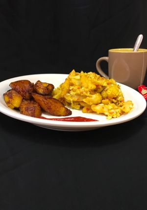 Soyayyen dankali da egg sauce ainihin hoton girkin