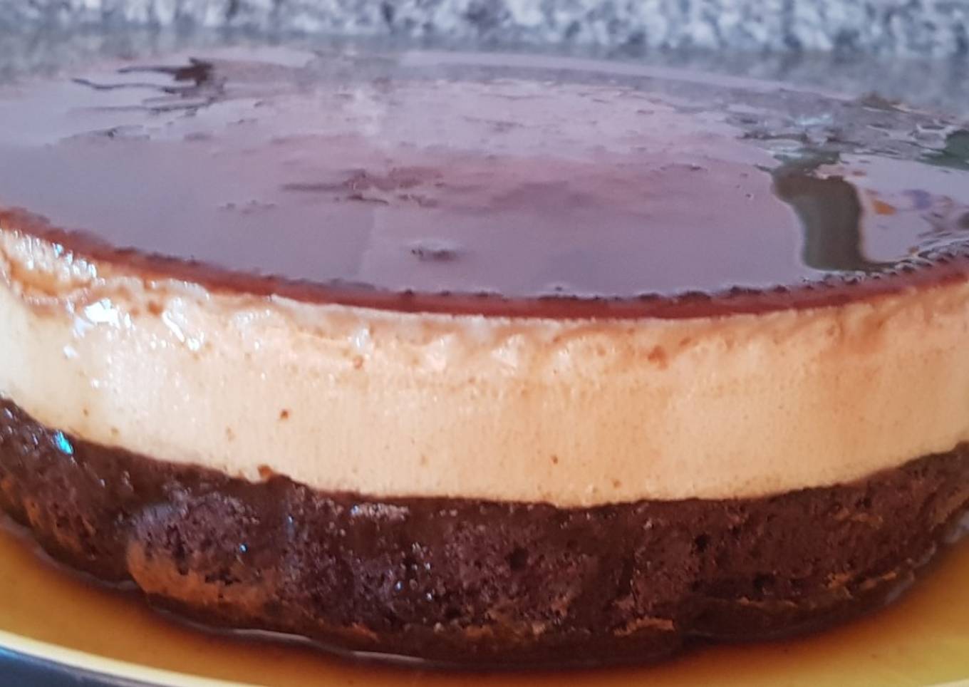 Chocoflan con leche condensada y Brownie