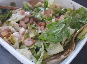 Una foto de Ensalada César de Camarones