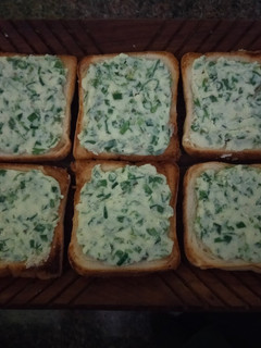 சீஸ் சில்லி டோஸ்ட்(Cheese Chilli Toast Recipe In Tamil) செய்முறை முக்கிய புகைப்படம்