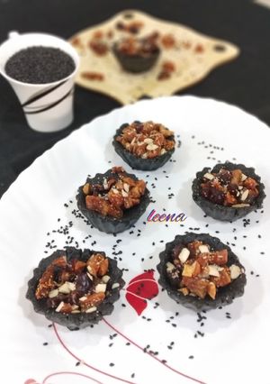 A picture of Stuffed kachariyu Cups.
