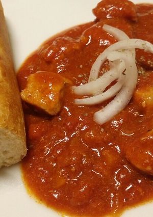 A picture of Store cupboard goulash.