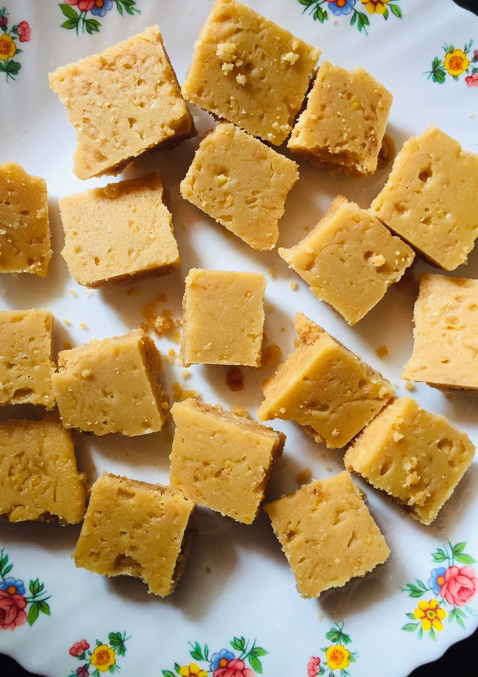 மைசூர் பாக்(mysore pak recipe in tamil) செய்முறை முக்கிய புகைப்படம்