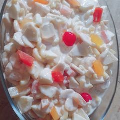 A picture of Cream salad.