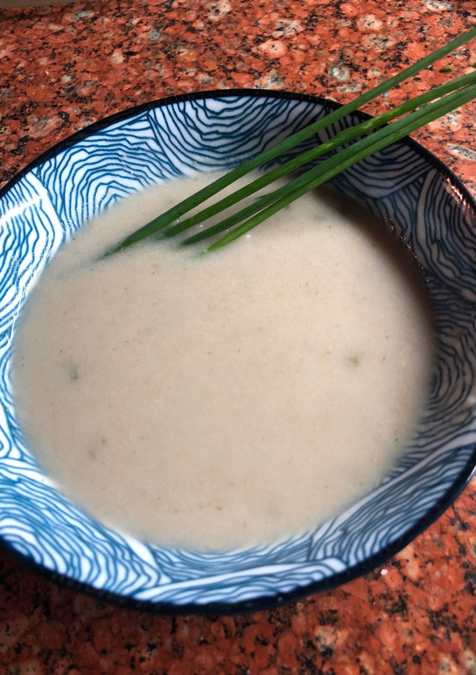 Una foto de SOPA DE CEBOLLAS y CHAMPIÑONES