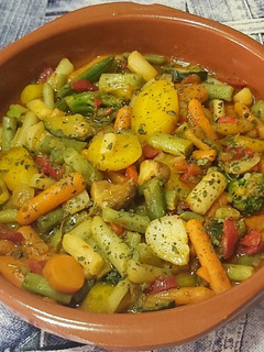 Una foto de Wok verduras asiático al ras el hanout