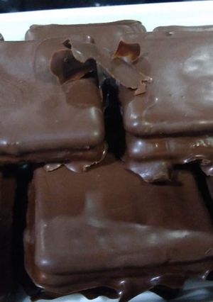 Una foto de Alfajores Tita