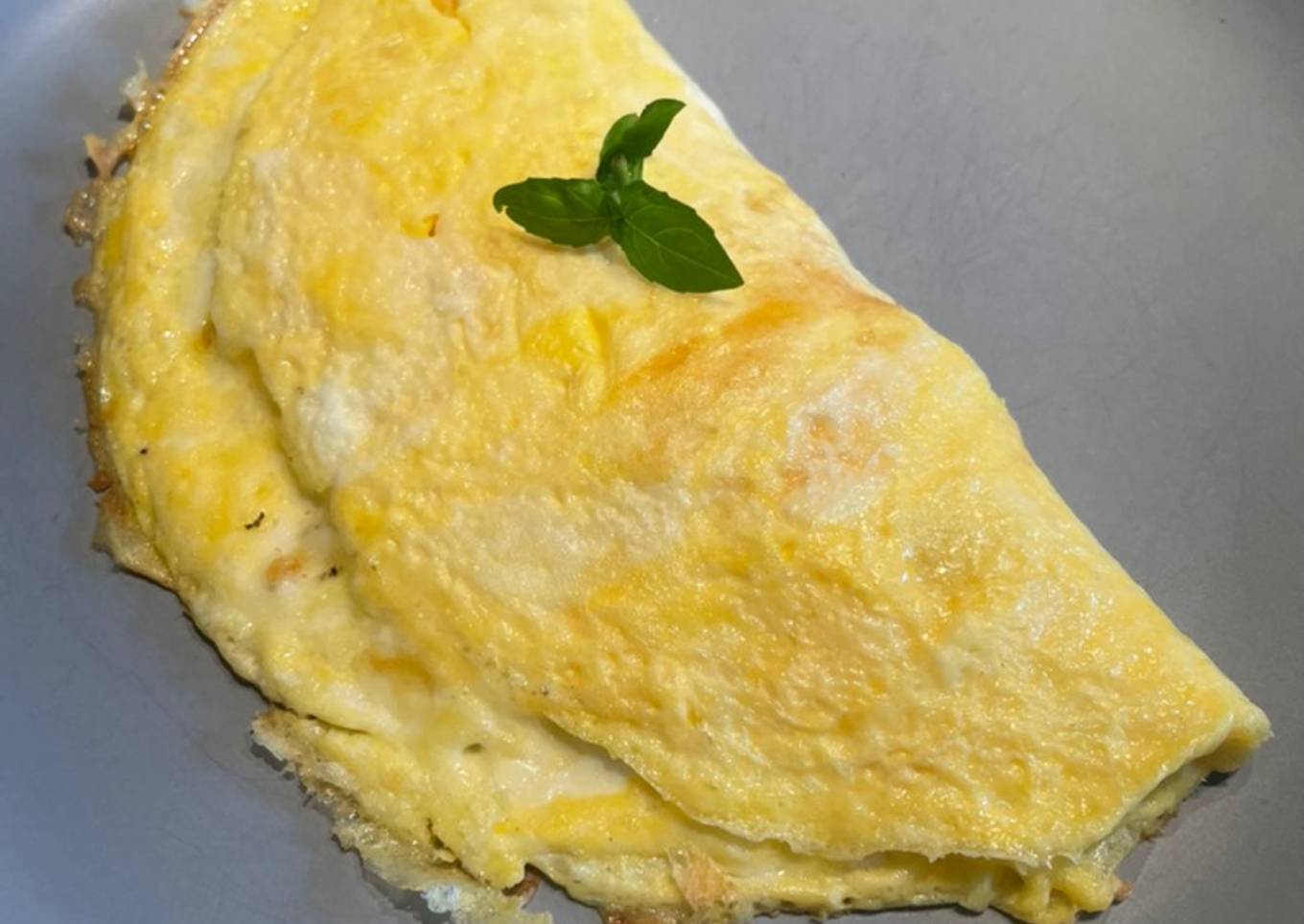 Step-by-Step Guide to Prepare Favorite Simple Cheese Omelette