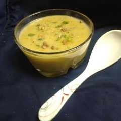 Besan ki kheer/ roasted chickpeas flour pudding A picture of Besan ki kheer/ roasted chickpeas flour pudding.