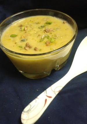 A picture of Besan ki kheer/ roasted chickpeas flour pudding.