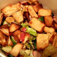 Fattoush salad A picture of Fattoush salad.