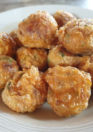 A picture of Perkedel (potato chicken meat ball).
