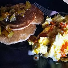 A picture of Apple Pie Pancakes.