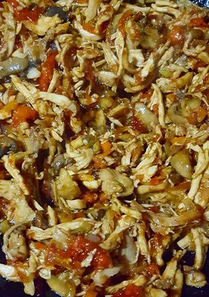 Foto resep Ayam suwir jamur kancing pedas (isian nasi bakar)