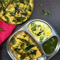 A picture of Besan ke Dhokle.