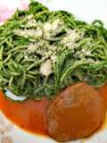 Tallarín verde con asado