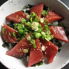 A picture of Marinated Tuna Sashimi Rice Bowl.